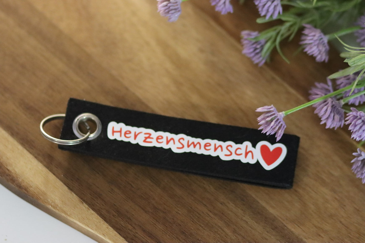 Filz-Schlüsselanhänger „Herzensmensch“ | liebevolle Geschenkidee